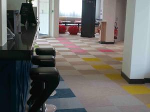 Гостиная зона в ibis Styles Deauville Centre