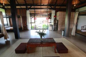 Ein Sitzbereich in der Unterkunft Kampung Canggu