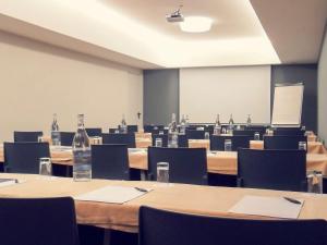 Der Geschäftsbereich oder Konferenzraum in der Unterkunft Mercure Lisboa Almada
