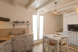 A cozinha ou cozinha compacta de Casa Martina
