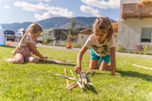 Bambini che soggiornano presso Appartements AUSZEIT with private SPA