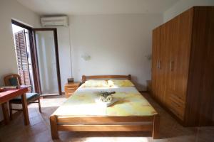 Posteľ alebo postele v izbe v ubytovaní Apartments Pinus