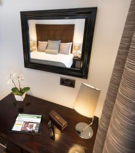 Кровать или кровати в номере Mode Hotel St Annes