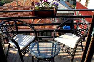 Een balkon of terras bij Hotel Phaliashvili