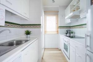 Kuchyňa alebo kuchynka v ubytovaní Terrassa de Mar
