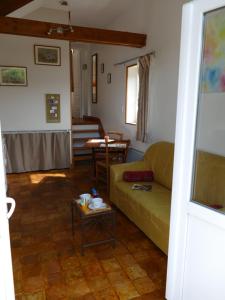 Prostor za sedenje u objektu Gîte Sourdeval