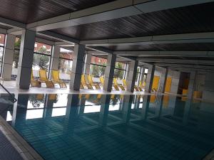 The swimming pool at or close to Apartment Fewo Irdning Pichlarn
