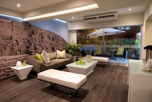 Khu vực ghế ngồi tại Mariel Hotel Boutique