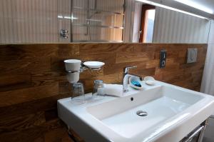 A bathroom at Hotel Kokořín