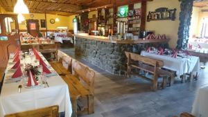 מסעדה או מקום אחר לאכול בו ב-Penzion Jaroš