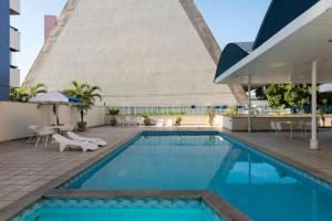 A piscina localizada em Hotel Executive Arrey ou nos arredores