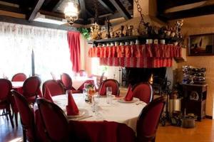 Restauracja lub miejsce do jedzenia w obiekcie Hotel Makin
