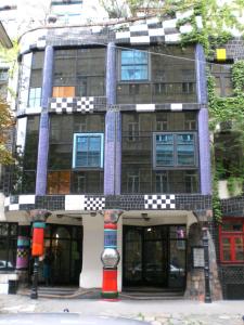 Budynek, w którym mieści się apartament