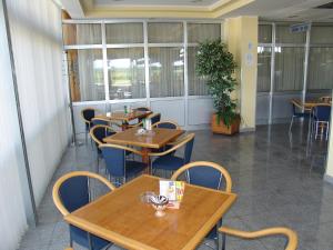Hotel Zovko餐厅或其他用餐的地方