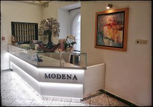 Fotografie z fotogalerie ubytování Hotel Modena old town v destinaci Malcesine