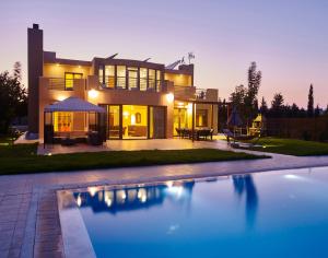 Bazén v ubytovaní Luxury Villa Trapezia alebo v jeho blízkosti
