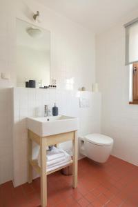 Un baño de Vinařství & Vinařský dům Petratur