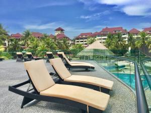 Kolam renang di atau di dekat Sand & Sandals Desaru Beach Resort & Spa