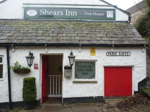 Shears Inn