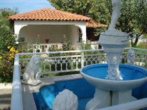Gallery image of Villa Tonia Apartments in Sarti +65 photos