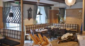 Imagem da galeria de Gasthof Schiefer Zur Zugbrücke em Bad Kreuzen