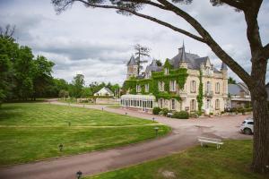 Κήπος έξω από το Domaine de La Ferrière