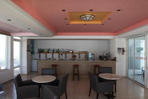 Lounge atau bar di Antonis Hotel