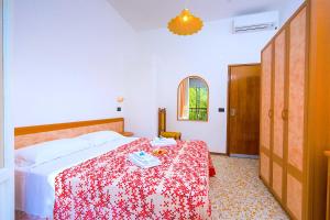 Postel nebo postele na pokoji v ubytování Hotel Majorca