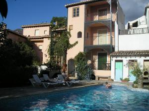 Swimmingpoolen hos eller tæt på Casa Tia Maria, Acequias