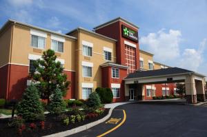 a rendering of a hotel with a parking lot at Extended Stay America Suites - Newark - Woodbridge in Woodbridge