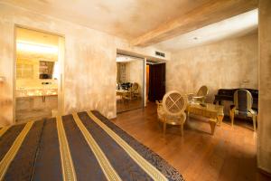 Ruang duduk di Boutique Hotel Astoria