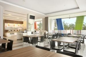 Restaurace v ubytování Amaris Hotel Margorejo Surabaya