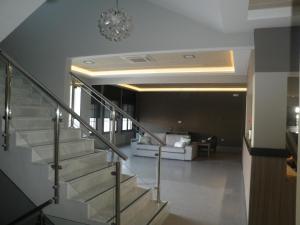 Posedenie v ubytovaní Apartamentos Santa Clara