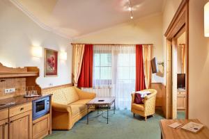 Kuchyň nebo kuchyňský kout v ubytování Bauernhof Hotel Oberschwarzach