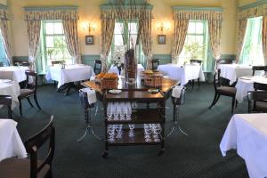 Gallery image of Tyddyn Llan Restaurant with Rooms in Corwen