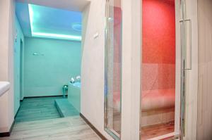 A bathroom at Antica Quercia Villa & Spa