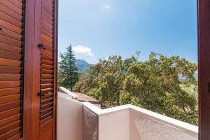 Rõdu või terrass majutusasutuses Hotel Il Querceto