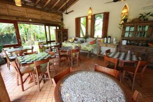 Restoran või mõni muu söögikoht majutusasutuses Pousada Bico Verde