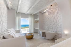 Foto da galeria de Cyano Suites em Naxos Chora