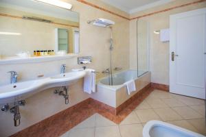 Koupelna v ubytování Villa Delta Suites House