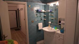 Kúpeľňa v ubytovaní Apartments Ines Komel + 36 fotografií