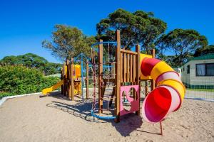 Sân chơi trẻ em tại BIG4 Moruya Heads Easts Dolphin Beach Holiday Park