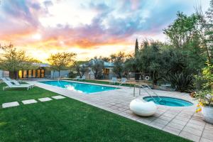 Kolam renang di atau di dekat Duchamp Hotel - Downtown Healdsburg