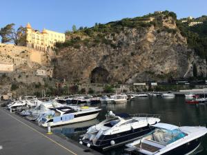 Imagem da galeria de Acquamarine Maiori Amalfi Coast em Maiori