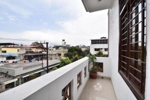Hotel Galaxy的阳台或露台
