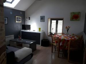 Foto dalla galleria di Fée maison with love appartement a Cuissai