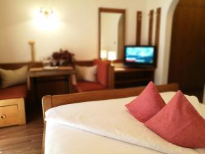 TV a/nebo společenská místnost v ubytování Untermairhof B&B Christine