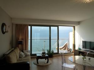 Część wypoczynkowa w obiekcie Apartament na Klifie 14