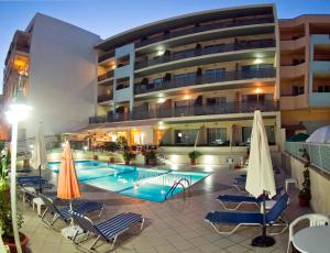 The swimming pool at or close to Kleoniki Mare Még 26 kép