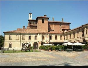 Foto dalla galleria di La casa lontano da casa a San Colombano al Lambro